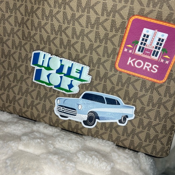 Michael Kors Gilly Miami Limited Edition Logo Tote - Picture 3 of 14